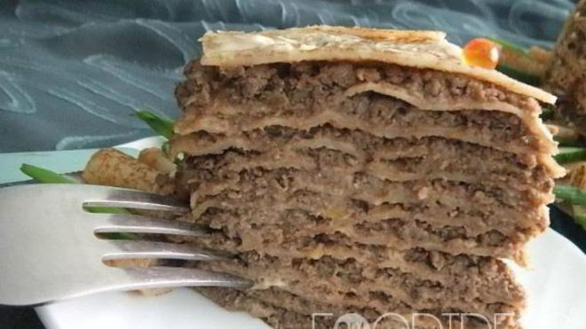 Рецепт блинного торта с печенью