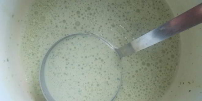 Рецепт блинного тортика с печенью и шпинатом