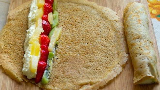 Рецепт легких сладких роллов с творожно-фуктовой начинкой