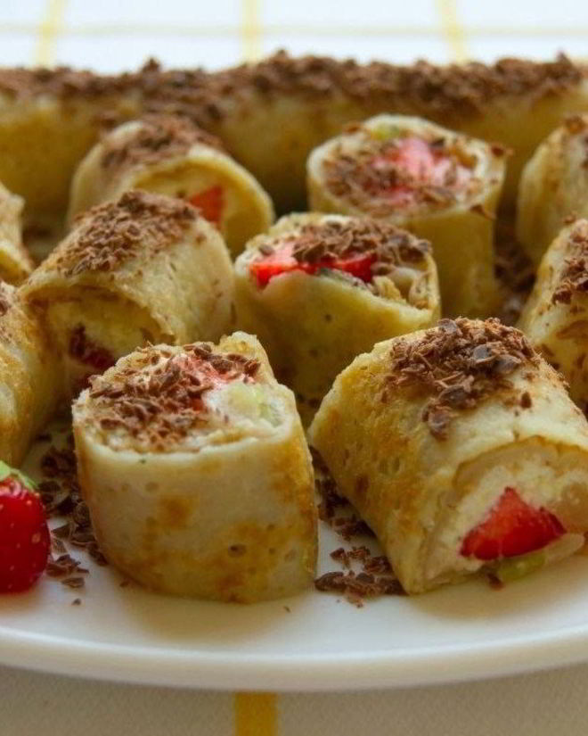 Рецепт легких сладких роллов с творожно-фуктовой начинкой