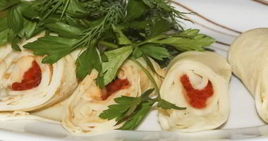 Рецепт Нежных роллов из блинов и красной икры