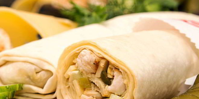 Рецепт Роллов из лаваша с курицей и солеными огурцами