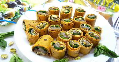 Рецепт Роллов из тыквы со шпинатом, копченостями и фисташковым майонезом