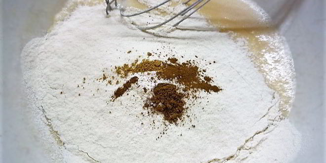 Рецепт роллов из тыквы со шпинатом, копченостями и фисташковым майонезом