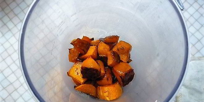 Рецепт роллов из тыквы со шпинатом, копченостями и фисташковым майонезом