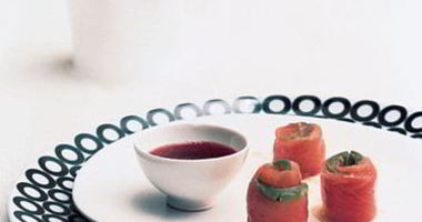 Рецепт Роллов с авокадо и гранатовым соусом