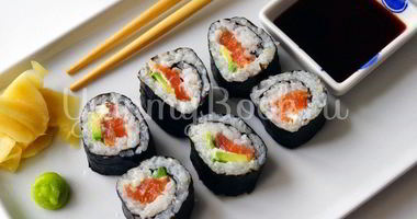 Рецепт Роллов с лососем и Филадельфией