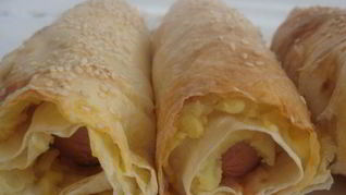 Рецепт Роллов с сосисками и картофельным пюре