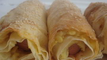 Рецепт Роллов с сосисками и картофельным пюре