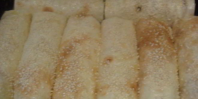 Рецепт роллов с сосисками и картофельным пюре