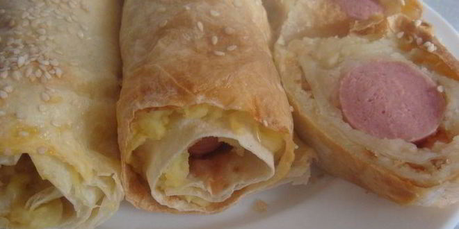 Рецепт роллов с сосисками и картофельным пюре