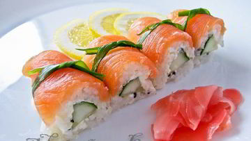 Рецепт Суш-ролла без нори с лососем и сыром Филадельфия