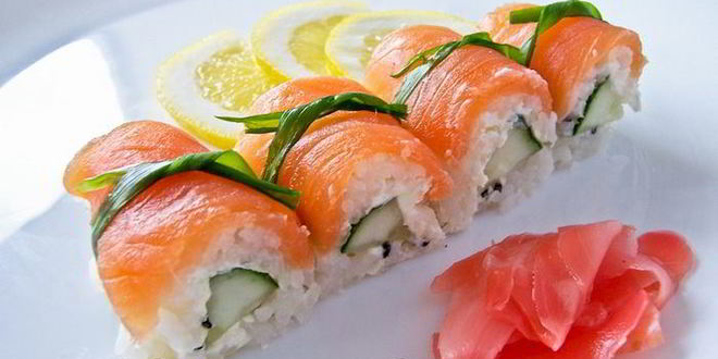 Рецепт Суш-ролла без нори с лососем и сыром Филадельфия