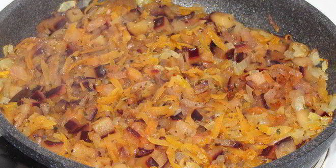 Рецепт куринных рулетиков с начинкой из слив