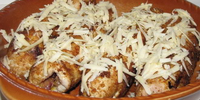 Рецепт куринных рулетиков с начинкой из слив