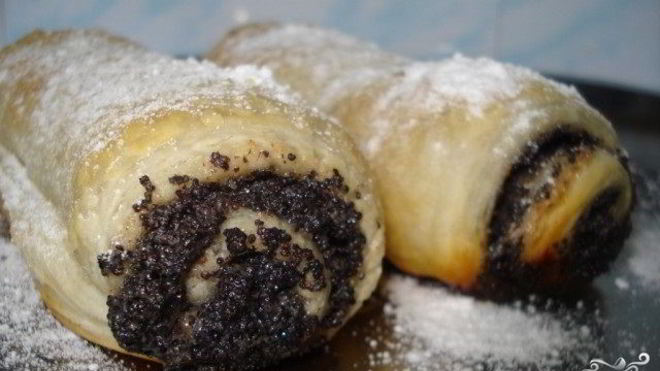 Рецепт макового рулета из слоеного теста