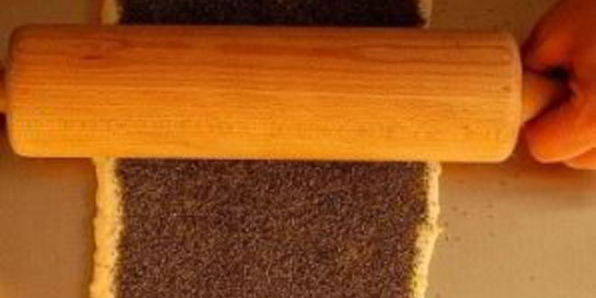 Рецепт макового рулета из слоеного теста