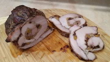 Рецепт Мясного рулета с сухофруктами