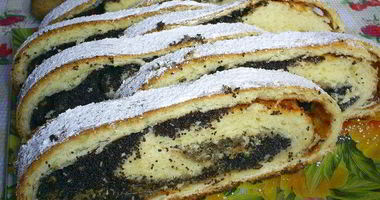 Рецепт Невероятна мягкий и вкусный рулет с тремя начинками