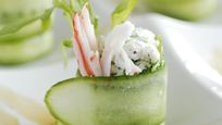 Рецепт Огуречных рулетов с крабовыми палочками
