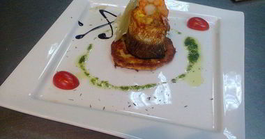 Рецепт Рулета из лосося на дранике