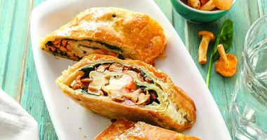 Рецепт Рулета с лисичками, зеленью и креветками