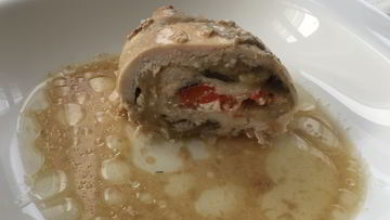 Рецепт Рулетиков из куриной грудки с баклажанами и перцем