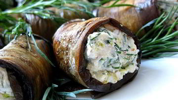 Рецепт Рулетов из баклажанов с творожной начинкой