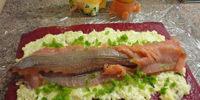 Рецепт свекольного рулета с горбушей
