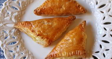 Рецепт Самсы из слоеного теста с сыром
