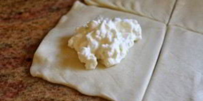 Рецепт самсы из слоеного теста с сыром