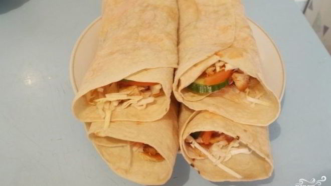 Рецепт домашней шаурмы с курицей в лаваше