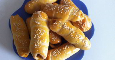 Рецепт Сосисок с моцареллой в дрожжевом тесте