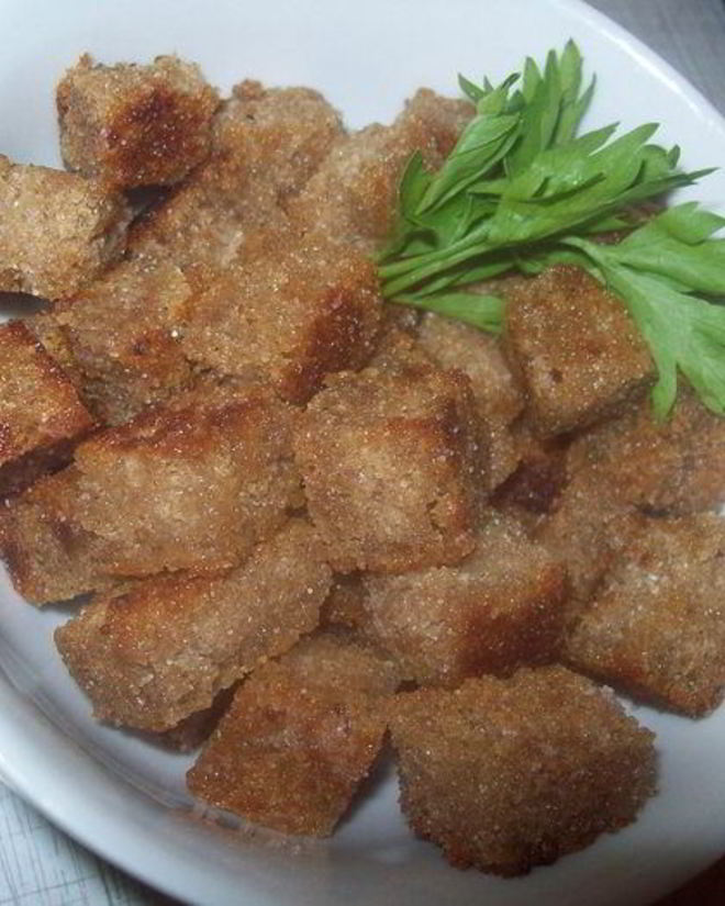 Рецепт чесночно-лимонных сухарики для салатов