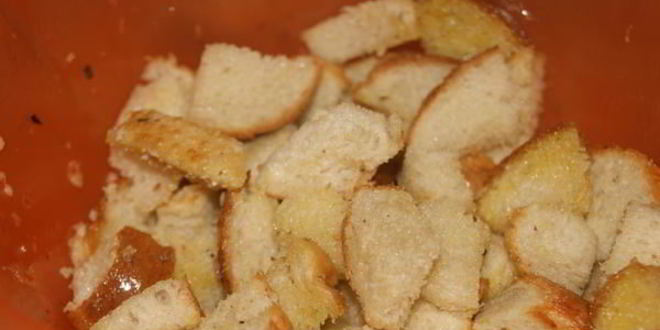 Рецепт сухариков белых и черные