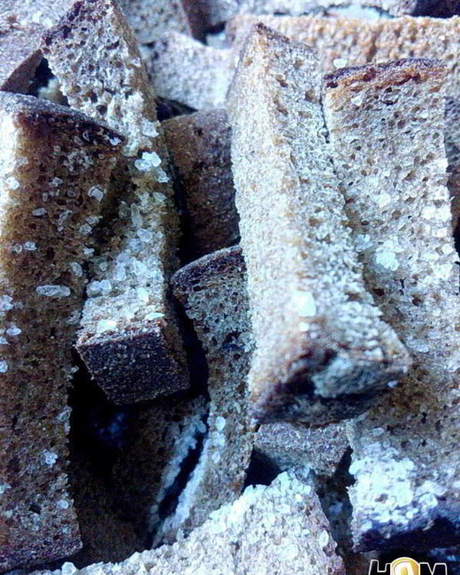 Рецепт сухариков ржаных с чесноком