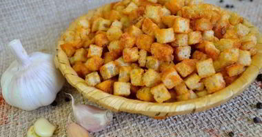 Рецепт Сухариков в духовке из хлеба