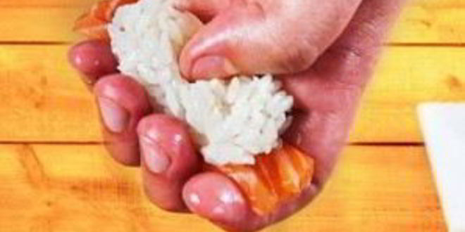 Рецепт суш с лососем