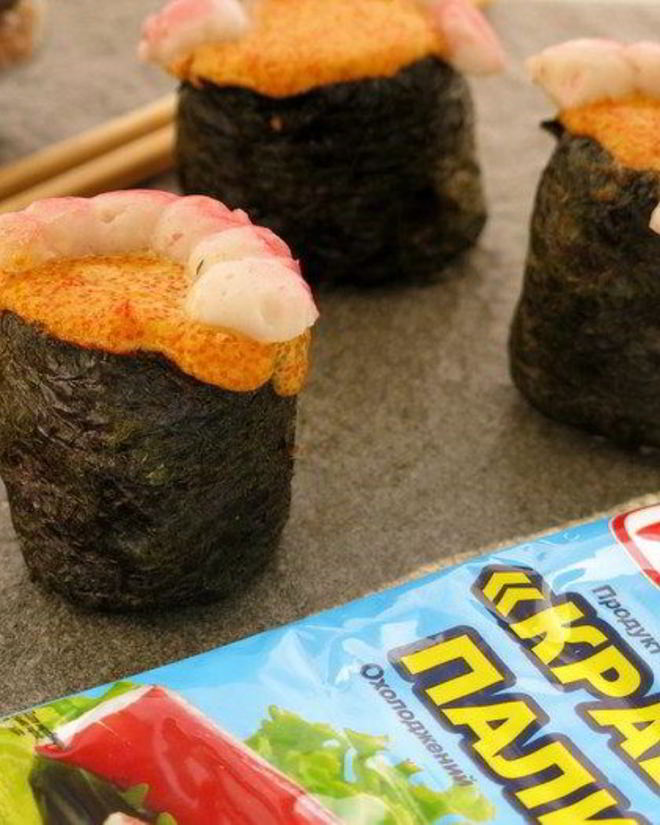 Рецепт суш, запеченных со спайси соусом с крабовыми палочками