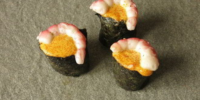 Рецепт суш, запеченных со спайси соусом с крабовыми палочками