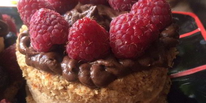 Рецепт имбирных сэндвичей с кокосово-чайным мороженным