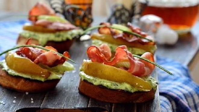 Рецепт сэндвича с беконом и грушами