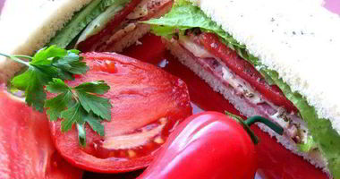 Рецепт Сэндвича с ветчиной и салями