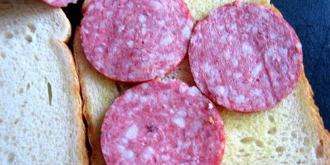 Рецепт сэндвича с ветчиной и салями