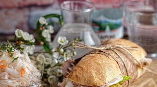 Рецепт Сэндвича с запеченной свининой и квашеной капустой