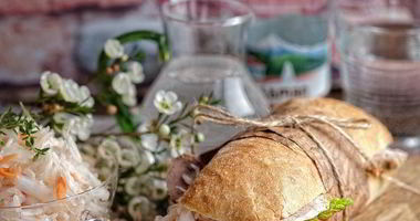 Рецепт Сэндвича с запеченной свининой и квашеной капустой