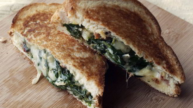 Рецепт сэндвича со шпинатом и артишоком