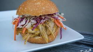 Рецепт Сэндвичей со свининой, жареной в пиве с овощами