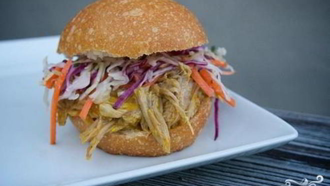 Рецепт сэндвичей со свининой, жареной в пиве с овощами