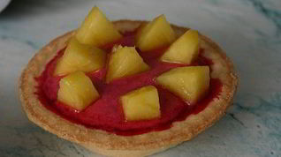 Рецепт Холодных пирожных из вишни в тарталетках